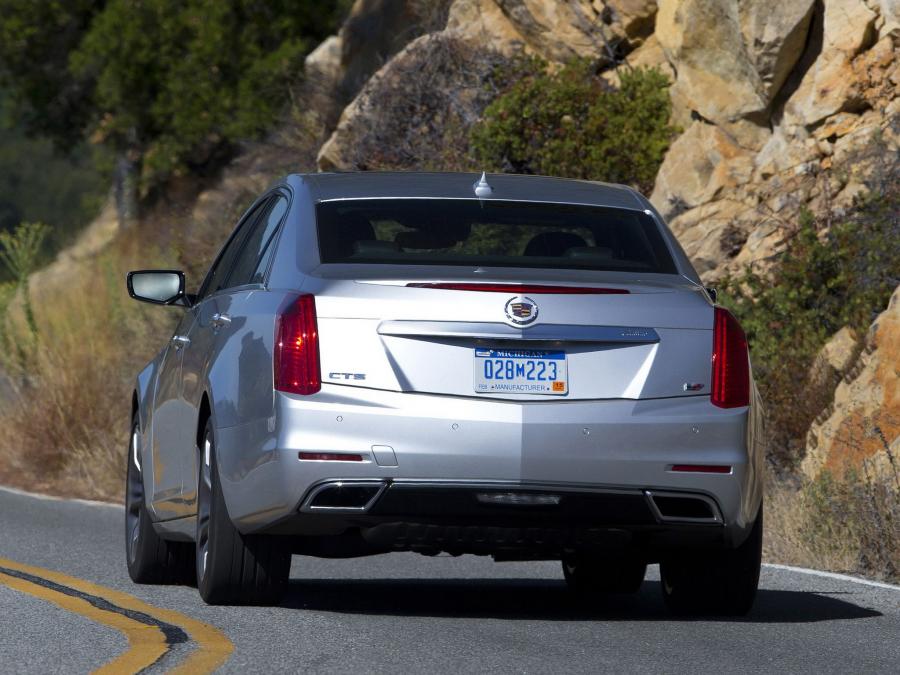  Cadillac CTS Vsport 2013 года  (фото 11 из 17)